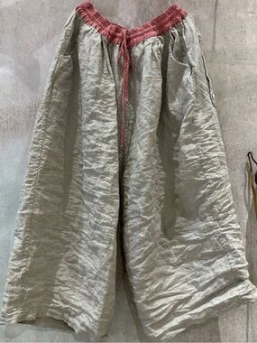 Relaxed Wide-Leg Linen Blend Joggers with Pink Elastic Waist.  One size.  $20
